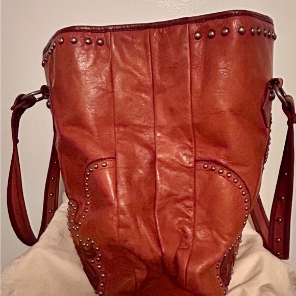 A Stunner!!!⭐️Studded & Embroidered Leather Cripple Creek large Tote! - Picture 4 of 11